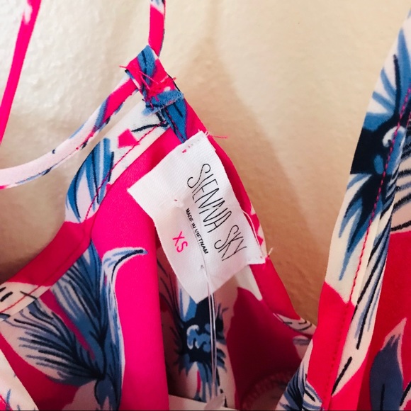 NWT Blue and Pink Floral Strappy Back Tank Top - Picture 6 of 8